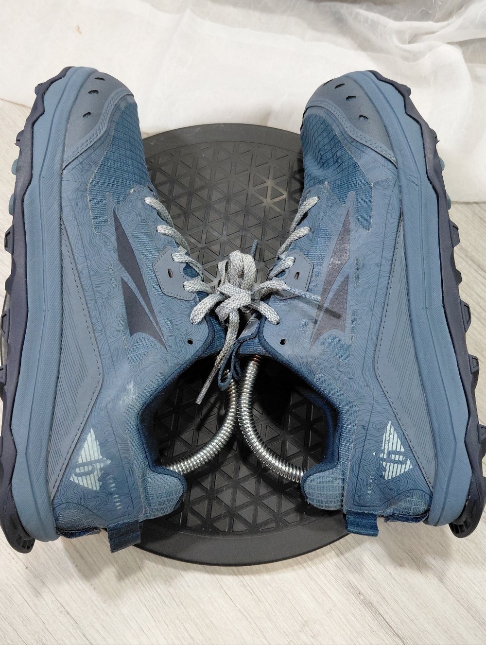 Altra Womens Lone Peak 6  Lightweight Trail Running Shoes Blue & Black SIZE 9.5 - Picture 6 of 13